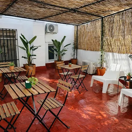 ホームステイ Cruz Roja セビリア